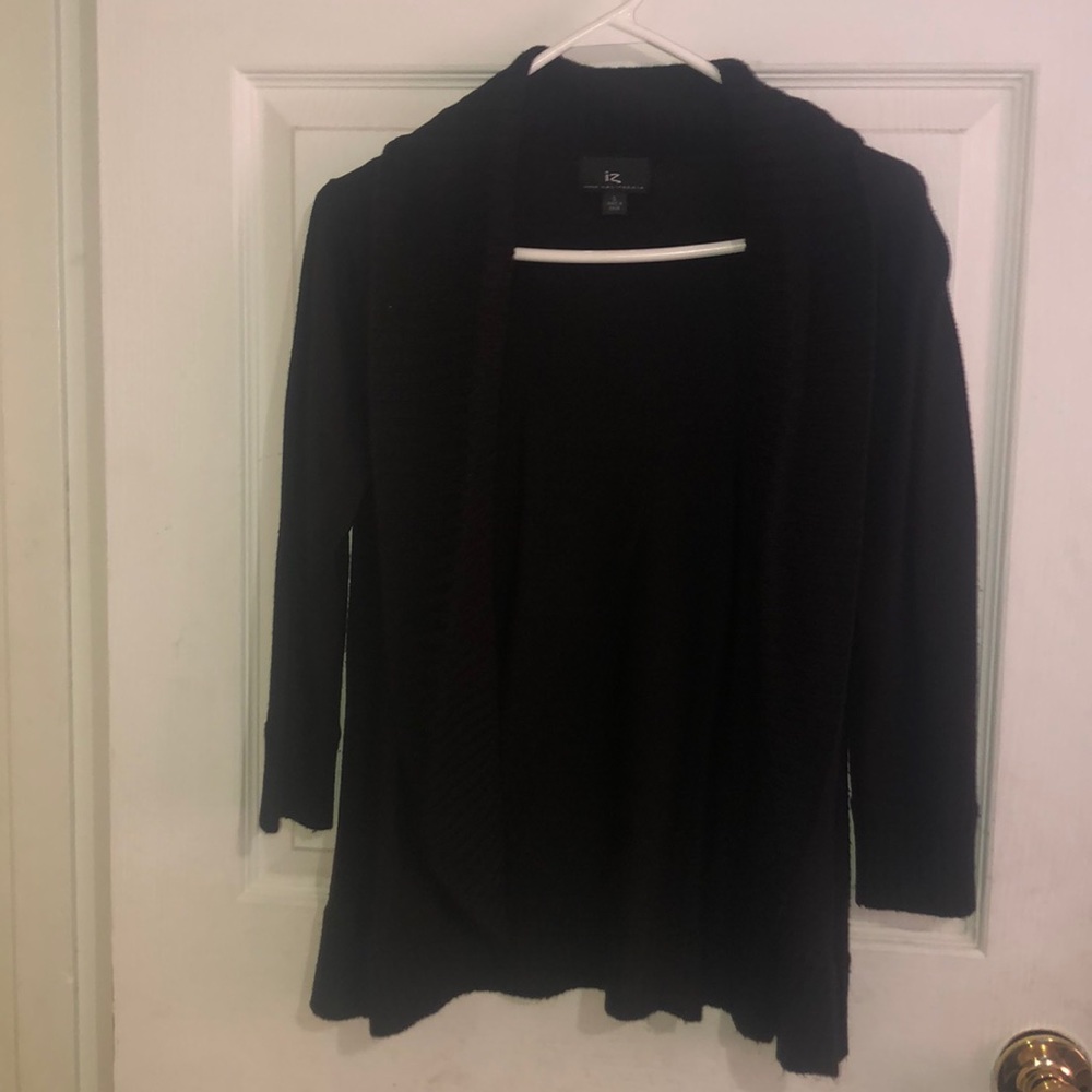 Black long sleeve cardigan.